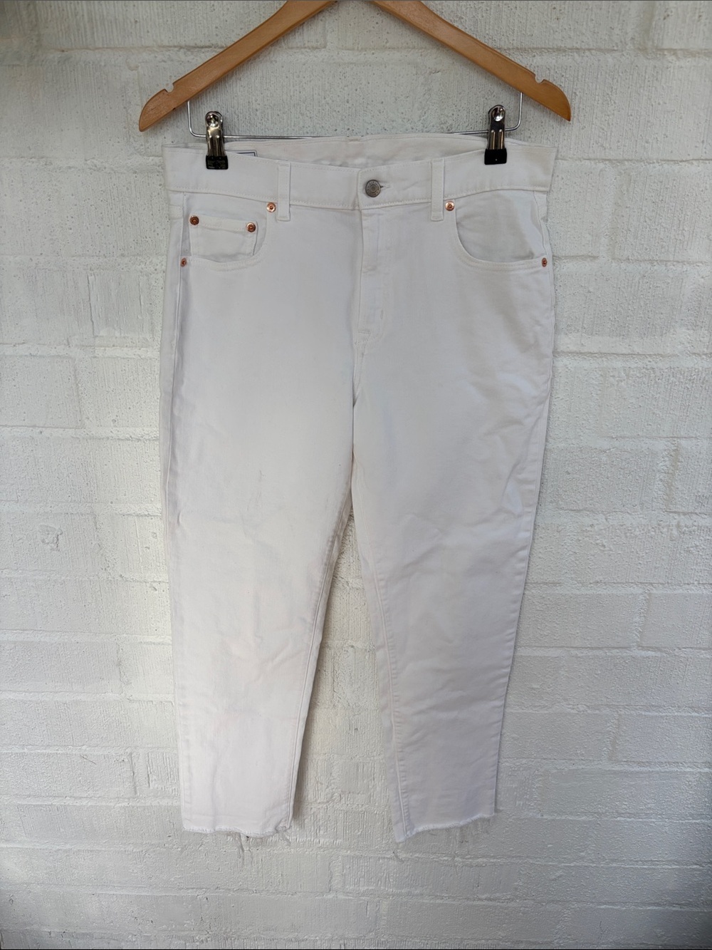 Gap Girlfriend Mid Rise White Cropped High-Rise Jeans 29/8R